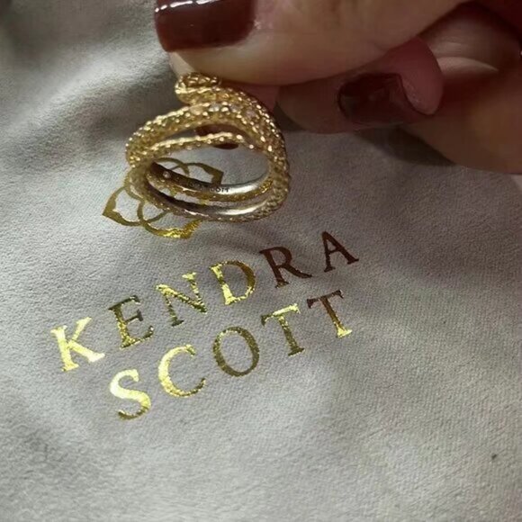 Kendra Scott Ring - Picture 4 of 4